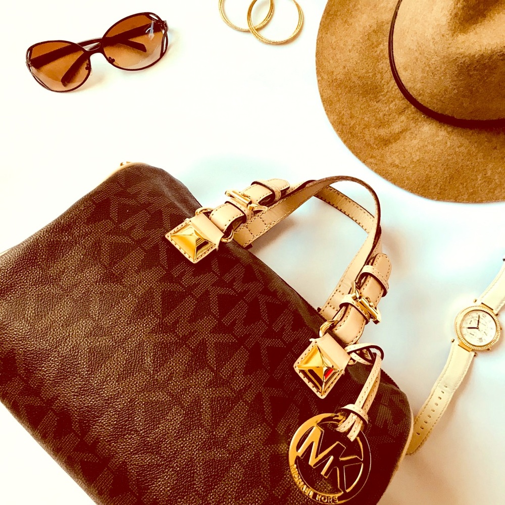 🚫SOLD🚫Michael Kors Grayson Signature PVC Satchel